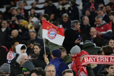 Uefa Şampiyonlar Ligi sırasında Fc Bayern Münih taraftarları, 08 Mart 2023 tarihinde Fc Bayern Münih ve Paris Saint-Germain arasında Allianz Arena, Münih, Almanya Fotoğraf: Ndrerim Kaceli - Fotoğraf: Nderim Kaceli / LiveMedi