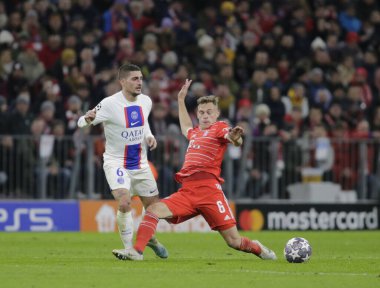 Fc Bayern Münih 'ten Joshua Kimmich ve Uefa Şampiyonlar Ligi sırasında Fc Paris Saint-Germain' den Marco Verratti, 08 Mart 2023 'te Allianz Arena, Münih, Almanya Fotoğraf: Ndrerim Kaceli 