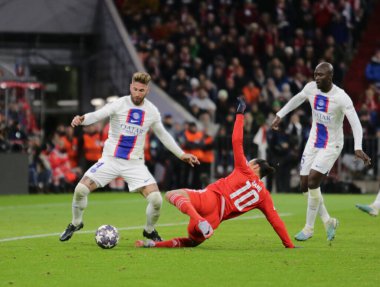 Fc Paris Saint-Germain 'den Sergio Ramos ve Uefa Şampiyonlar Ligi sırasında Fc Bayern Münih' ten Leroy Sane, 08 Mart 2023 'te Allianz Arena, Münih, Almanya Fotoğraf: Ndrerim Kaceli - Cred