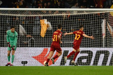 Stephan El Shaarawy (AS Roma), 9 Mart 2022 'de Roma' daki Olimpiyat Stadyumu 'nda AS Romanlar ve Real Sociedad arasında oynanan UEFA Avrupa Ligi 2022-2023 futbol karşılaşmasında attığı 1-0' lık golü kutluyor. - Fotoğraf: Fabrizio Corradetti / LiveMedi