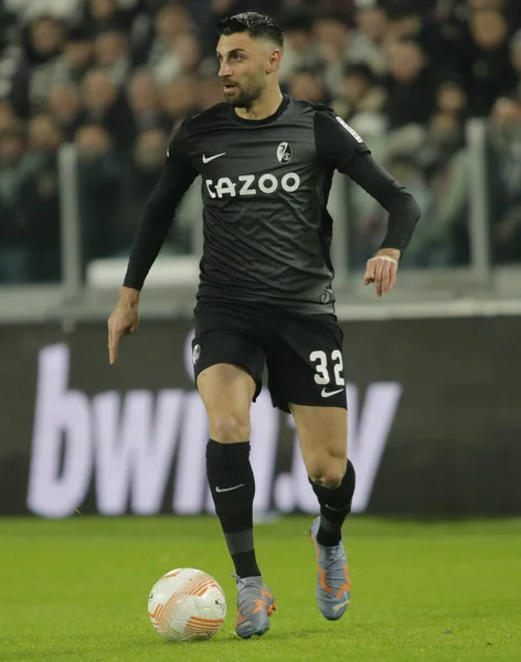 Uefa Avrupa Ligi sırasında SC Freiburg 'dan Vincenzo Grifo, 09 Mart 2023 tarihinde Juventus ile Freiburg arasında İtalya' nın Torino kentindeki Allianz Stadyumu 'nda oynanan futbol maçı: Nderim Kaceli - Fotoğraf: Nderim Kaceli / LiveMedi