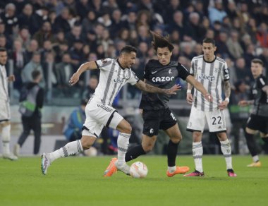 Uefa Avrupa Ligi sırasında, Juventus 'tan Danilo ve SC' den Kiliann Sildillia, 09 Mart 2023 'te Allianz Stadyumu, Torino, İtalya' dan Ndrerim Kaceli - Fotoğraf: Nderim Kaceli / LiveMedi