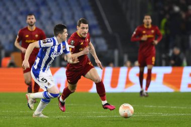 A.S. Roma 'dan Andrea Belotti ve Real Sociedad de Futbol' dan Igor Zubeldia, 9 Mart 2023 'te Roma' daki Stadio Olimpico 'da A.S. Roma ve Real Sociedad de Futbol arasında oynanan UEFA Avrupa Ligi' nin 16. - Fotoğraf: Domeni