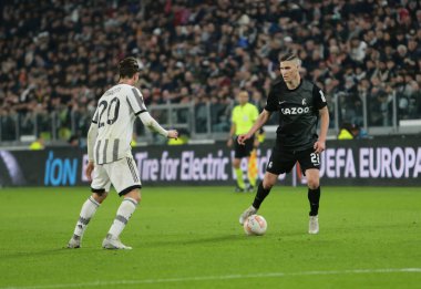 SC Freiburg 'dan Roland Sallai ve Juventus' tan Fabio Miretti Uefa Avrupa Ligi sırasında, Juventus ile Freiburg arasında 09 Mart 2023 tarihinde Allianz Stadyumu, Torino, İtalya Fotoğraf Ndrerim Kaceli - Fotoğraf: Nderim Kaceli / LiveMedi