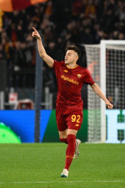 Stephan El Shaarawy (AS Roma), 9 Mart 2022 'de Roma' daki Olimpiyat Stadyumu 'nda AS Romanlar ve Real Sociedad arasında oynanan UEFA Avrupa Ligi 2022-2023 futbol karşılaşmasında attığı 1-0' lık golü kutluyor. - Fotoğraf: Fabrizio Corradetti / LiveMedi