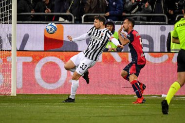 Ascoli Calcio takımından Eric Fernando Botteghin İtalya futbol takımı Serie B maçında Cagliari Calcio-Ascoli Calcio maçında Cagliari, İtalya 'daki Unipol Domus maçında, 10 Mart 2023 - Fotoğraf: Luigi Can