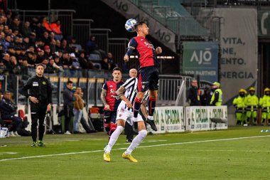 Cagliari Calcio takımından Gabriele Zappa İtalya 'nın başkenti Cagliari' de oynanan maçta Cagliari Calcio 'ya karşı Cagliari Calcio maçında, 10 Mart 2023 - Fotoğraf: Luigi Can