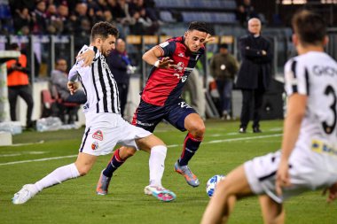 Cagliari Calcio takımından Gabriele Zappa İtalya 'nın başkenti Cagliari' de oynanan maçta Cagliari Calcio 'ya karşı Cagliari Calcio maçında, 10 Mart 2023 - Fotoğraf: Luigi Can