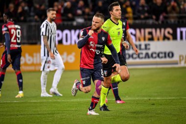 Cagliari Calcio takımından Nahitan Nandez İtalya futbolu serisi B maçında Cagliari Calcio-Ascoli Calcio maçında Cagliari, İtalya 'daki Unipol Domus maçında, 10 Mart 2023 - Fotoğraf: Luigi Can