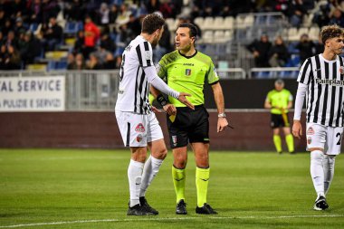 Gianpiero Miele, Arbitro, Hakem İtalyan futbolu serisi B maçında Cagliari Calcio-Ascoli Calcio maçında Cagliari, İtalya 'daki Unipol Domus' ta, 10 Mart 2023 - Fotoğraf: Luigi Can