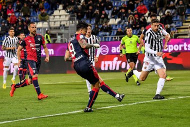Cagliari Calcio takımından Gianluca Lapadula İtalya 'nın Cagliari, İtalya' daki Unipol Domus maçında Cagliari Calcio-Ascoli Calcio maçında, 10 Mart 2023 - Fotoğraf: Luigi Can