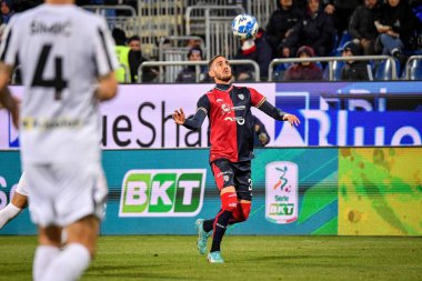 Cagliari Calcio 'dan Paulo Azzi İtalya' nın Cagliari kentinde oynanan İtalya futbol serisi B maçında Cagliari Calcio ile Ascoli Calcio arasında oynanan Unipol Domus maçında, 10 Mart 2023 - Fotoğraf: Luigi Can