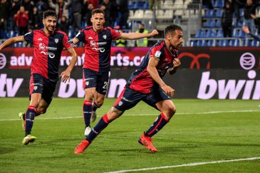 Cagliari Calcio, Esultanza 'dan Marco Mancosu, Joy gol attıktan sonra, İtalya' nın Cagliari, İtalya 'daki Unipol Domus maçında Cagliari Calcio-Ascoli maçı sırasında, 10 Mart 2023 - Fotoğraf: Luigi Can