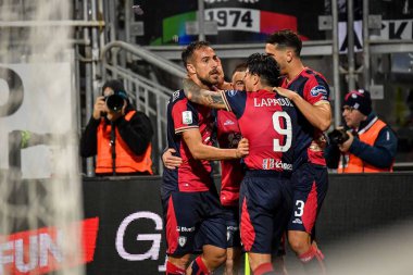 Cagliari Calcio, Esultanza 'dan Marco Mancosu, Joy gol attıktan sonra, İtalya' nın Cagliari, İtalya 'daki Unipol Domus maçında Cagliari Calcio-Ascoli maçı sırasında, 10 Mart 2023 - Fotoğraf: Luigi Can