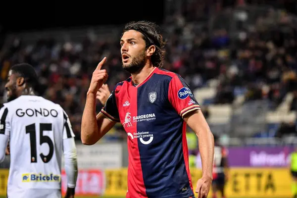 stock image Alberto Dossena of Cagliari Calcio during Italian soccer Serie B match Cagliari Calcio vs Ascoli Calcio at the Unipol Domus in Cagliari, Italy, March 10, 2023 - Credit: Luigi Can