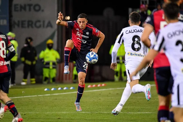 Cagliari Calcio takımından Gabriele Zappa İtalya 'nın başkenti Cagliari' de oynanan maçta Cagliari Calcio 'ya karşı Cagliari Calcio maçında, 10 Mart 2023 - Fotoğraf: Luigi Can