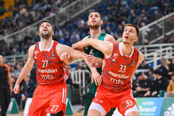 Crvena Zvezda Meridianbet Belgradlı 27 STEFAN MARKOVIC ve 33 FILIP PETRUSEV Euroleague, 28. Round, Panathinaikos Atina ve Crvena Zvezda Meridianbet Belgrad arasında oynanan karşılaşmada 6 GEORGIOS PAPIANNIS ile yarıştı.