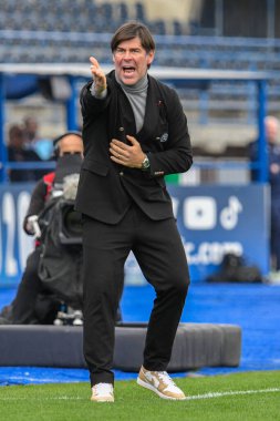 Udinese teknik direktörü Andrea Sottil İtalya 'nın Empoli şehrindeki Carlo Castellani Stadyumu' nda oynanan Serie A maçında Empoli FC, Udinese Calcio 'ya karşı.