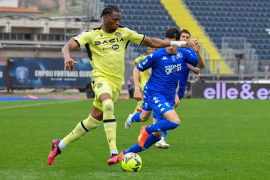 Udinese 'nin Destiny Udogie' si İtalya 'nın Empoli şehrindeki Carlo Castellani stadyumunda oynanan Udinese Calcio maçında 11 Mart 2023 - Fabio Fagiolin