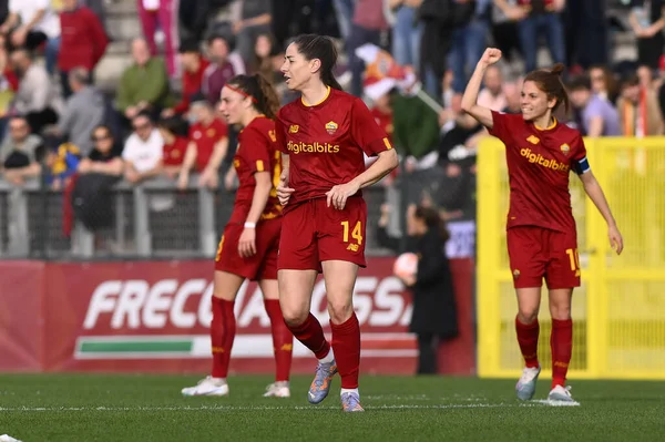 AS Roma Kadınları 'ndan Vicky Losada, 11 Mart 2023' te Roma 'daki Tre Fontane Stadyumu' nda Coppa Italia FS Italiane ile A.S. Roman Kadınlar ve A.C. Milan Kadınları arasında oynanan yarı final maçında 3-1 'lik skorun ardından kutluyor. - Fotoğraf: Domenico Cippite