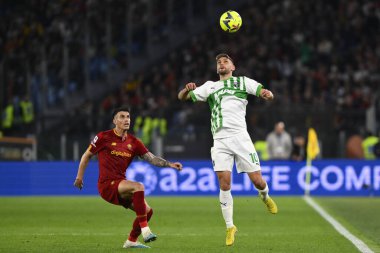 ABD 'li Domenico Berardi ve A.S. Roma' dan Roger Ibanez, 12 Mart 2023 'te İtalya' nın başkenti Roma 'da düzenlenen Stadio Olimpico' da A.S. Roma ve ABD Sassuolo arasındaki Serie A Şampiyonası 'nın 26. günündeler. - Fotoğraf: Domenico Cippitelli / LiveMedi