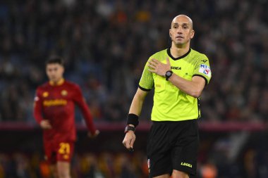 Hakem Michael Fabbri, 12 Mart 2023 'te İtalya' nın başkenti Roma 'da düzenlenen Stadio Olimpico' da A.S. Roma ve US Sassuolo arasında düzenlenen Serie A Şampiyonası 'nın 26. - Fotoğraf: Domenico Cippitelli / LiveMedi