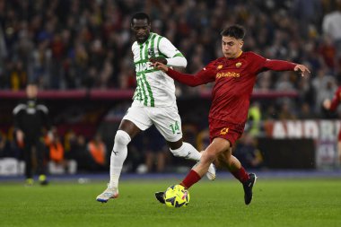 A.S. Roma 'dan Paulo Dybala ve ABD' li Pedro Obiang, 12 Mart 2023 'te İtalya' nın başkenti Roma 'da düzenlenen Stadio Olimpico' da A.S. Roma ve US Sassuolo arasındaki Serie A Şampiyonası 'nın 26. - Fotoğraf: Domenico Cippitelli / LiveMedi
