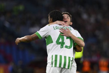 ABD 'li Sassuolo' dan Armand Lauriente, İtalya 'nın başkenti Roma' da düzenlenen Stadio Olimpico 'da 12 Mart 2023' te A.S. Roma ve ABD Sassuolo arasındaki Serie A Şampiyonası 'nın 26. gününde 0-2' lik skorun ardından kutluyor. - Fotoğraf: Domenico Cippitelli / LiveMedi