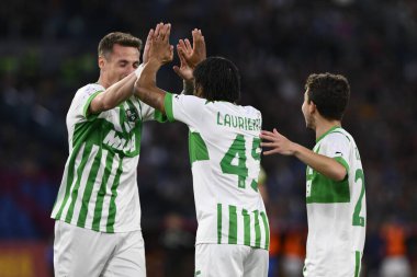 ABD 'li Sassuolo' dan Armand Lauriente, İtalya 'nın başkenti Roma' da düzenlenen Stadio Olimpico 'da 12 Mart 2023' te A.S. Roma ve ABD Sassuolo arasındaki Serie A Şampiyonası 'nın 26. gününde 0-2' lik skorun ardından kutluyor. - Fotoğraf: Domenico Cippitelli / LiveMedi