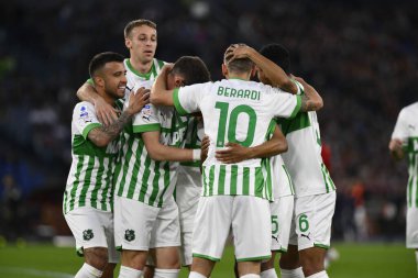 ABD 'li Sassuolo' dan Armand Lauriente, İtalya 'nın başkenti Roma' da düzenlenen Stadio Olimpico 'da 12 Mart 2023' te A.S. Roma ve ABD Sassuolo arasındaki Serie A Şampiyonası 'nın 26. gününde 0-2' lik skorun ardından kutluyor. - Fotoğraf: Domenico Cippitelli / LiveMedi