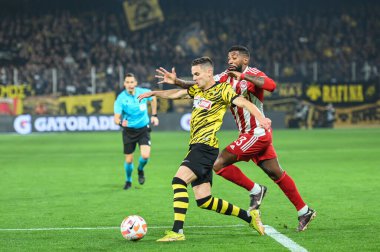 8 MIJAT GA, INOVI mi? Yunan Süper Ligi, Matchday 26 'da Olympiacos FC' nin 23 RODINEI 'si ile 12 Mart 2023' te OPAP Arena 'da AEK FC ve Olympiacos FC arasında oynanan karşılaşmada mücadele etti. - Fotoğraf: Stefanos Kyriazis / LiveMedi