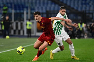 Marash Kumbulla (AS Roma) Domenico Berardi (US Sassuolo) İtalya Futbol Şampiyonası Ligi 2022 / 2023 sezonunda AS Roma ve US Sassuolo arasında 12 Mart 2023 tarihinde Roma Olimpiyat Stadyumu 'nda oynanan karşılaşmada. - Fotoğraf: Fabrizio Corradetti / LiveMedi