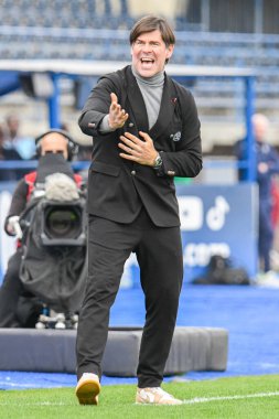 Udinese teknik direktörü Andrea Sottil İtalya 'nın Empoli şehrindeki Carlo Castellani Stadyumu' nda oynanan Serie A maçında Empoli FC, Udinese Calcio 'ya karşı.