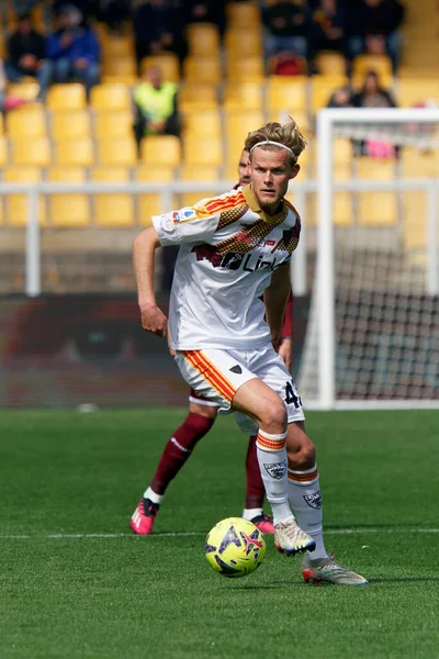 Morten Hjulmand (ABD Lecce) İtalya 'nın Lecce şehrindeki Via Del Mare Stadyumu' nda oynanan ABD Lecce-Torino FC maçında, 12 Mart 2023 - Fotoğraf: Emmanuele Mastrodonat
