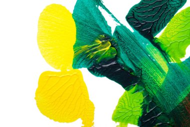 yeşil sarı ve kahverengi soyut akrilik boya renk dokusu beyaz kağıt arkaplan üzerinde rorschach mürekkep lekesi yöntemi kullanılarak