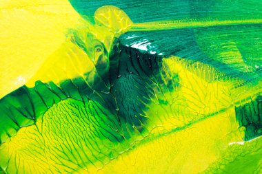 Beyaz kağıda akrilik renkler çizdim ve kağıdı karıştırılmış akrilik renklerin dokusunu oluşturan rorschach mürekkep lekesine benzer şekilde katladım..