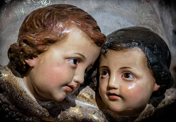 Two Sculpted Polychromed Cherubs — Stock Photo, Image