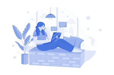 Dizüstü bilgisayarda çalışan Serbest Çalışan Kadın