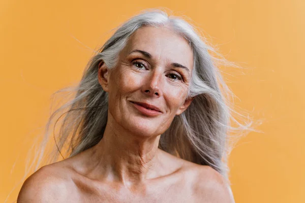 Obrázek Krásné Starší Ženy Pózující Krásném Focení Žena Středního Věku — Stock fotografie