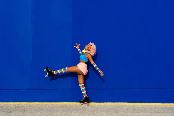 Gyönyörű Görkorcsolyázik Jól Érzi Magát Szakmai Korcsolyázó Táncos Képzés Reggel — Stock Fotó