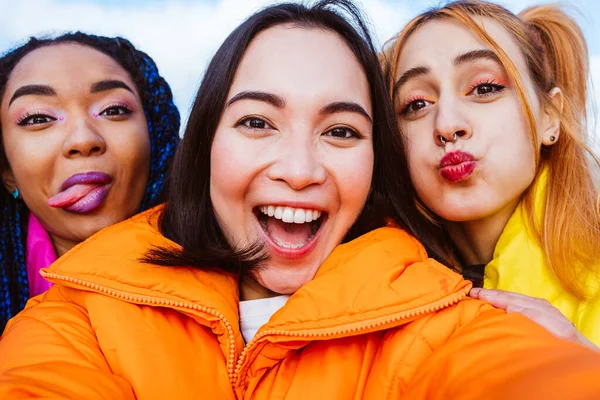 Multiracial Group Young Happy Friends Meeting Outdoors Winter Wearing Winter — Stock Photo, Image