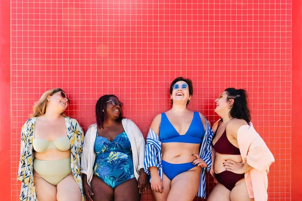Group Beautiful Size Women Swimwear Bonding Having Fun Beach Group — Stock fotografie