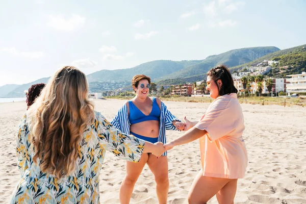Group Beautiful Size Women Swimwear Bonding Having Fun Beach Group — Fotografia de Stock