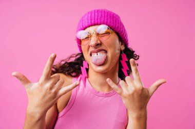 Beautiful young hispanic woman with diastema with colorful and cool style - Confident and interesting female with diverse and unique style, concepts about fashion, individuality and body acceptance