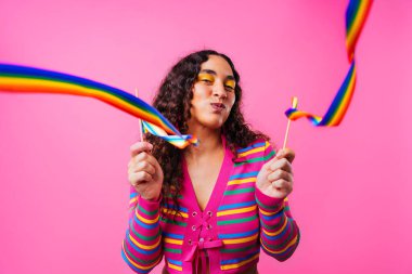 Beautiful young hispanic woman with diastema with colorful and cool style - Confident and interesting female with diverse and unique style, concepts about fashion, individuality and body acceptance