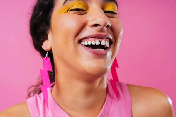 Beautiful Young Hispanic Woman Diastema Colorful Cool Style Confident Interesting — Stok fotoğraf