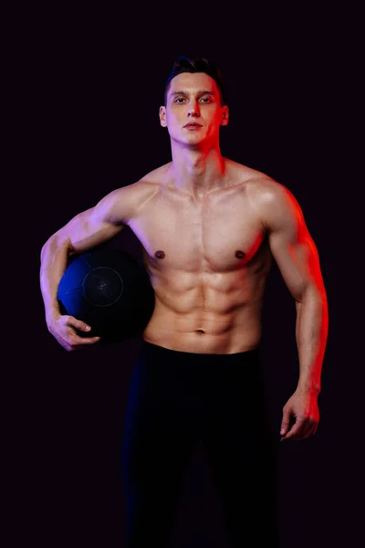 Atletisk Man Med Passform Muskelträning Studio Aktiv Man Gör Ett — Stockfoto