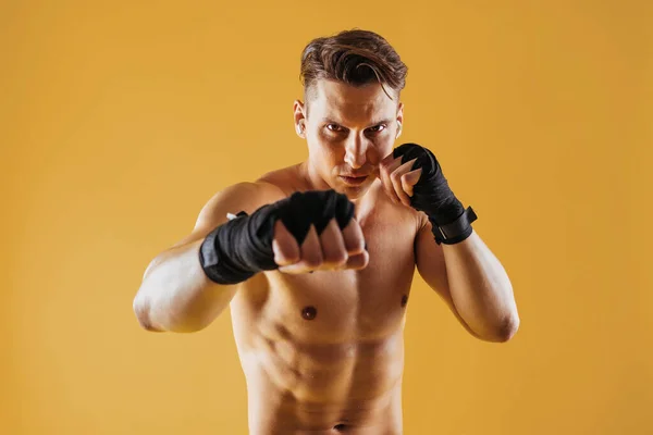Athletischer Mann Mit Fittem Muskulösem Körpertraining Studio Aktiver Mann Beim — Stockfoto