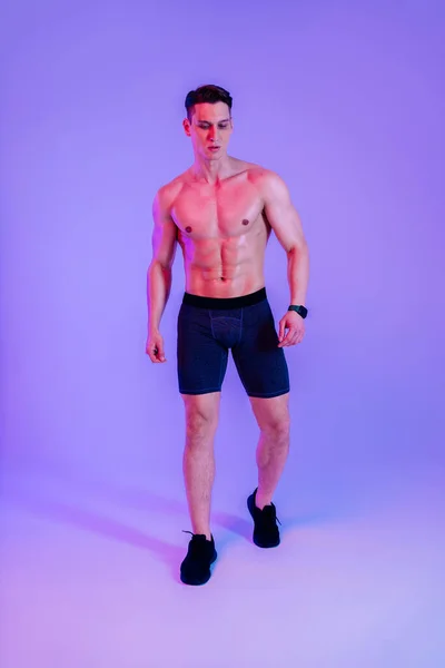 Athletischer Mann Mit Fittem Muskulösem Körpertraining Studio Aktiver Mann Beim — Stockfoto