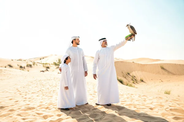Familie Dritter Generation Auf Safari Der Wüste Von Dubai Großvater — Stockfoto